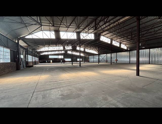 6,225M² WAREHOUSE FOR SALE IN CHLOORKOP